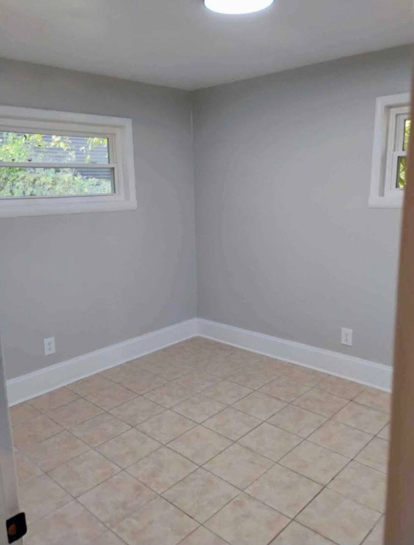 Apartment for rent at 624 Sewanee St, Harriman, TN 37748