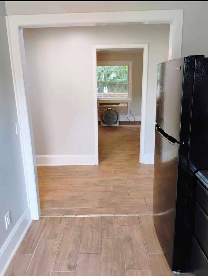 Apartment for rent at 624 Sewanee St, Harriman, TN 37748