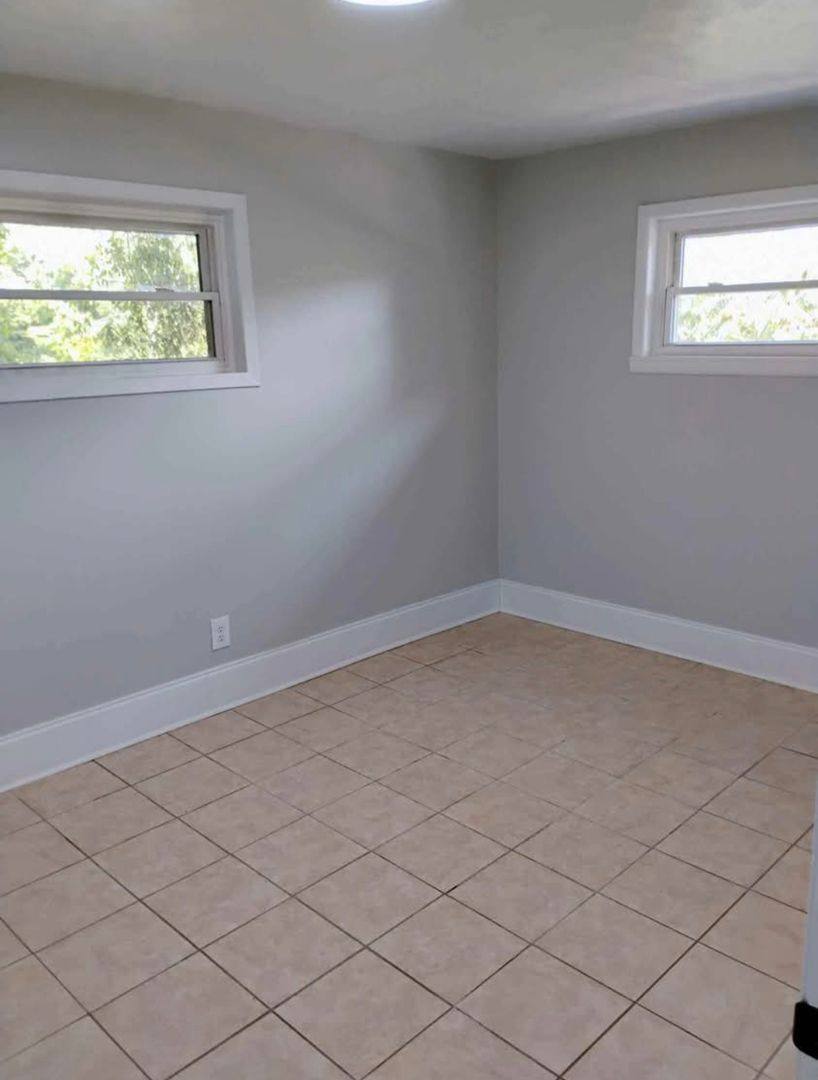 Apartment for rent at 624 Sewanee St, Harriman, TN 37748