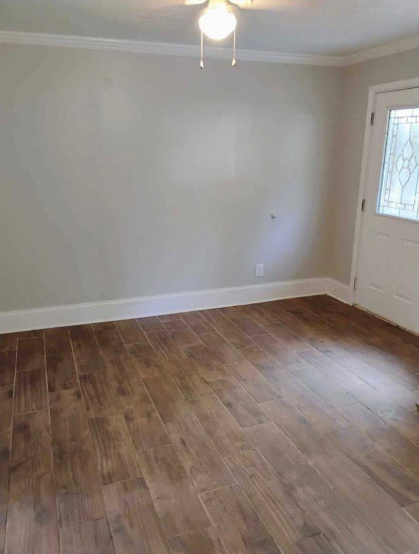 Apartment for rent at 624 Sewanee St, Harriman, TN 37748