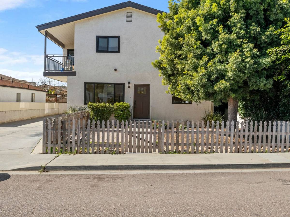 Apartment for rent at 3129 Emerson St, San Diego, CA 92106
