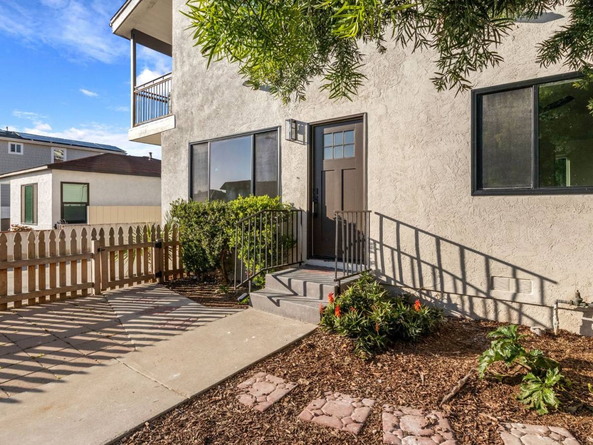 Apartment for rent at 3129 Emerson St, San Diego, CA 92106