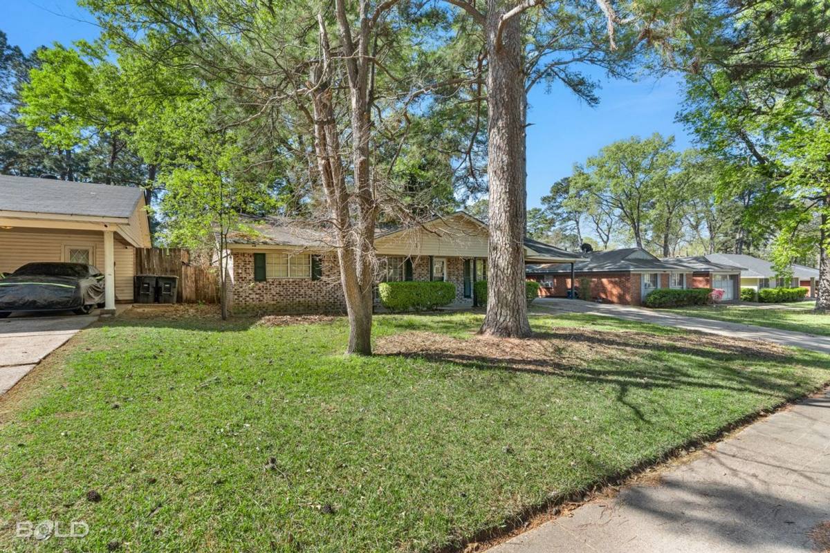 House for rent at 2935 Salem Dr, Shreveport, LA 71118