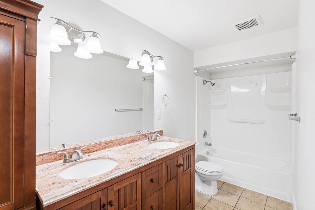 Apartment for rent at 155 NE Kane Dr, Gresham, OR 97030