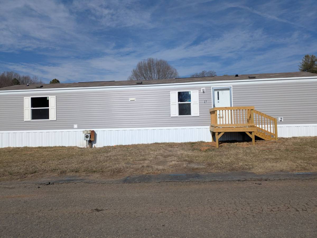 Apartment for rent at 2200 33rd St NE, Hickory, NC 28601