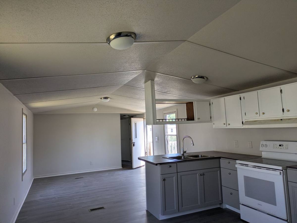 Apartment for rent at 2200 33rd St NE, Hickory, NC 28601
