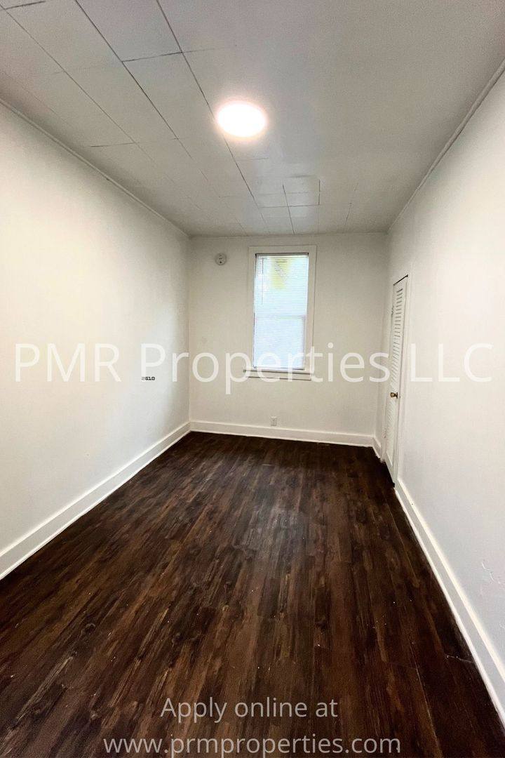 Apartment for rent at 319 N 1st St, Council Bluffs, IA 51503