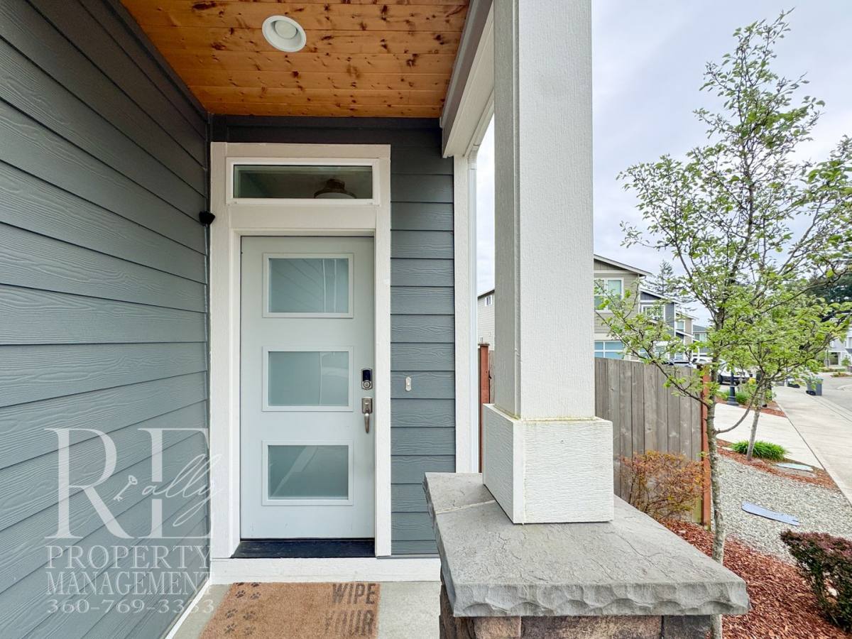 House for rent at 131 Blackfish Court, Bremerton, WA 98310