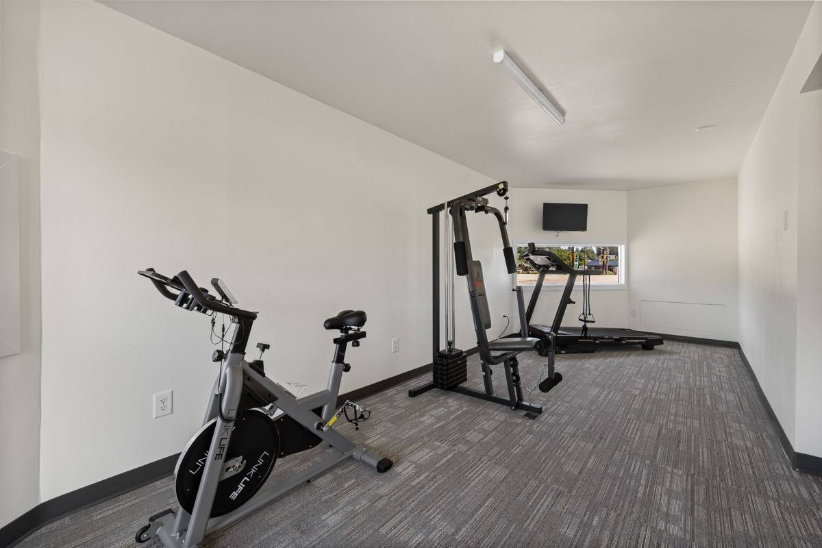 208 & 212 W Mount Rushmore Rd, Custer, SD 57730 - Apartment for Rent - Image 5