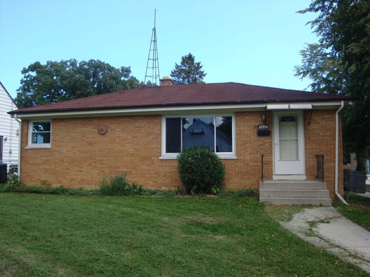 House for rent at 5627 41st Ave, Kenosha, WI 53144