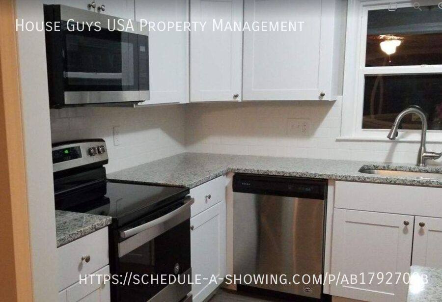 House for rent at 10621 E 56th St, Kansas City, MO 64133