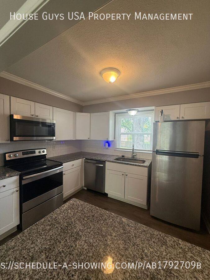 House for rent at 10621 E 56th St, Kansas City, MO 64133