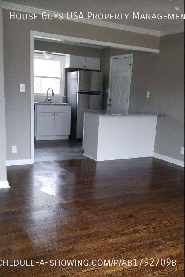 House for rent at 10621 E 56th St, Kansas City, MO 64133