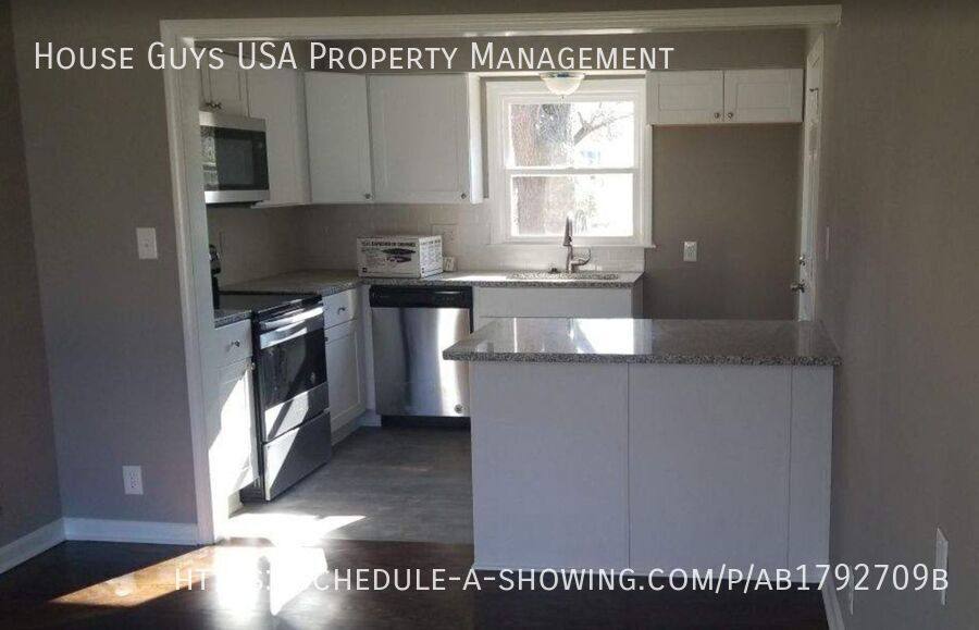 House for rent at 10621 E 56th St, Kansas City, MO 64133