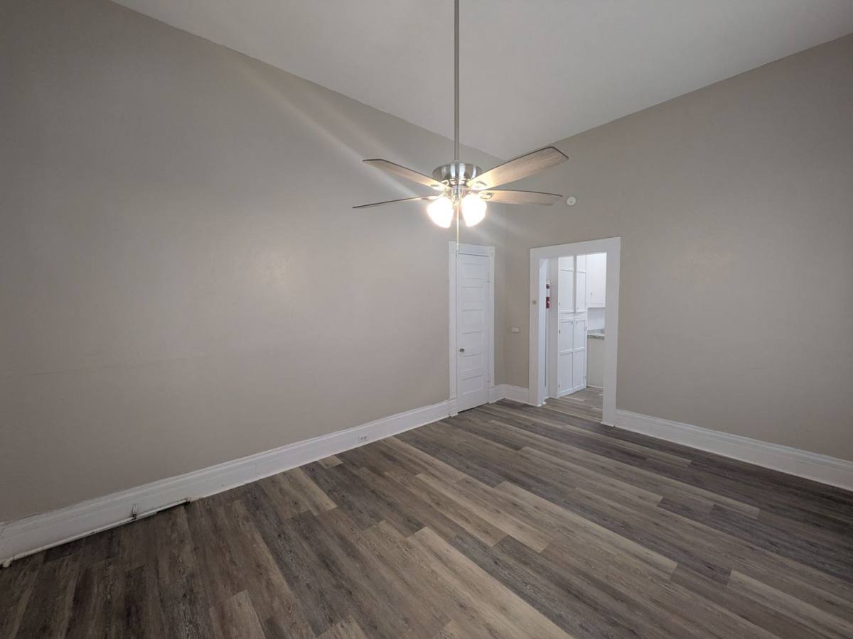 Apartment for rent at 822 E Carson, San Antonio, TX 78208