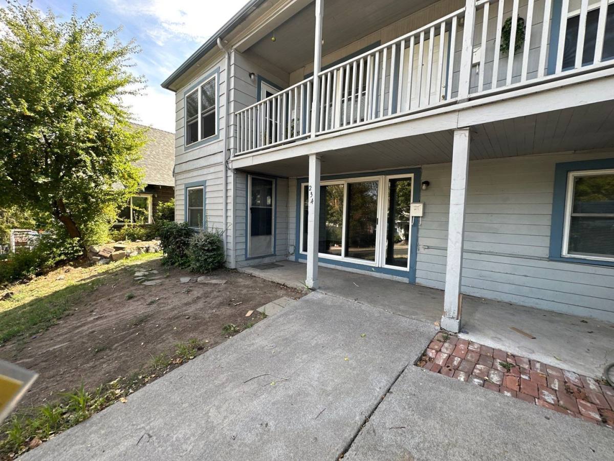Apartment for rent at 234 N 3rd St, Klamath Falls, OR 97601