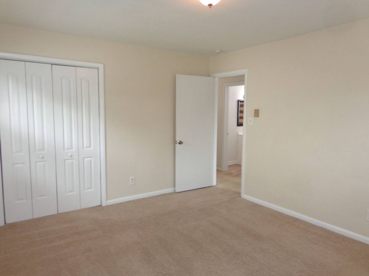 Apartment for rent at 4638 Coronet Ave, Virginia Beach, VA 23455