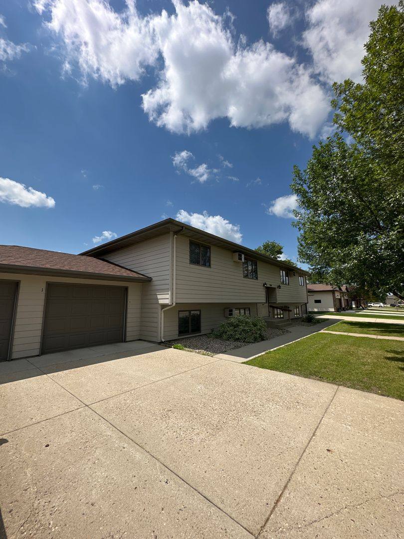 Apartment for rent at 1319 32nd Ave SW, Minot, ND 58701