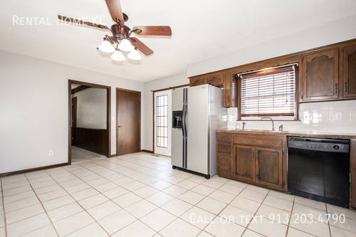 House for rent at 805 S Virginia Lane, Olathe, KS 66061