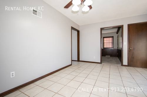 House for rent at 805 S Virginia Lane, Olathe, KS 66061