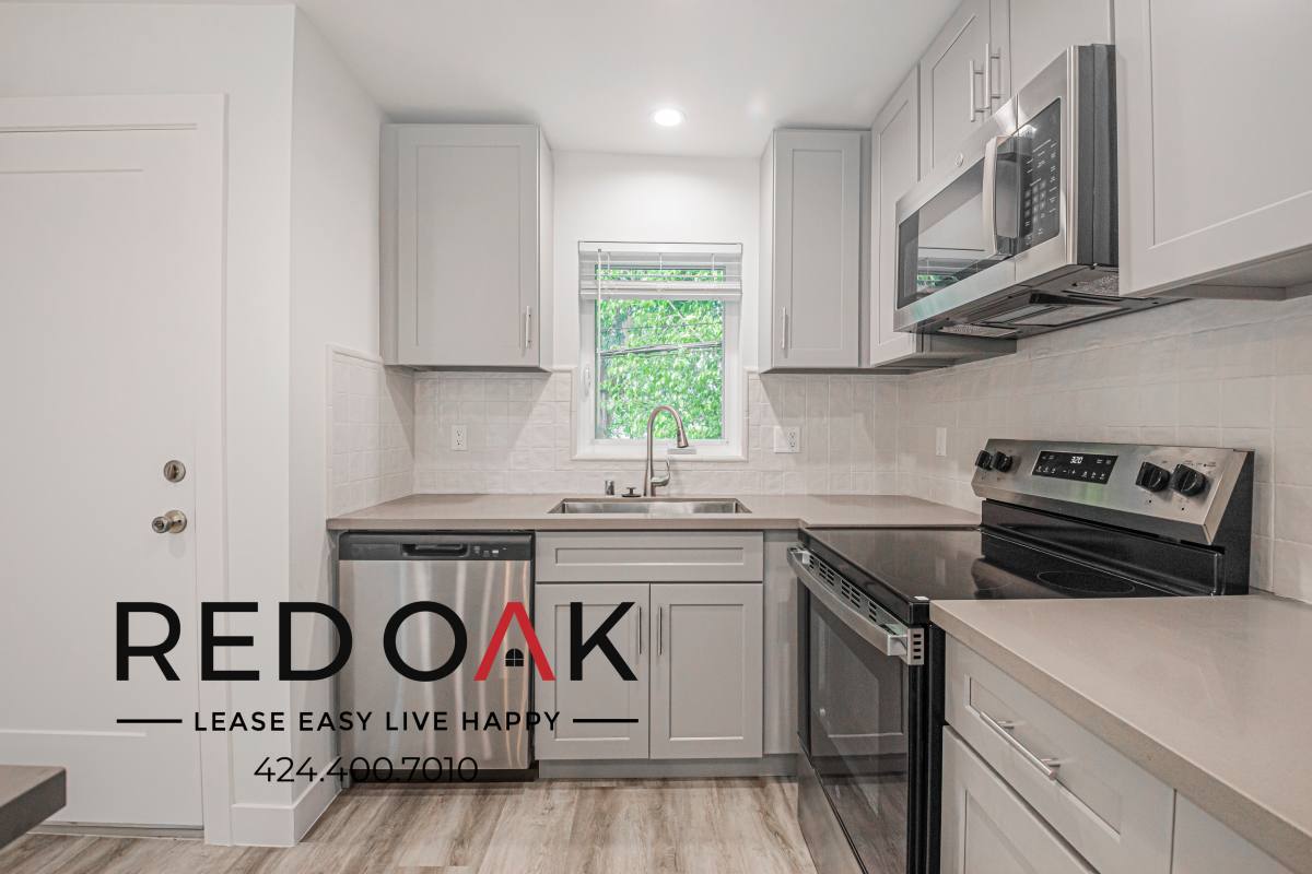 Condo for rent at 3135 Detroit St #313-5, Los Angeles, CA 90036