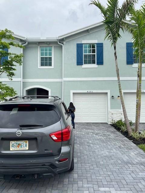 Townhouse for rent at 4393 Hammock Grove Dr, Lake Worth, FL 33467