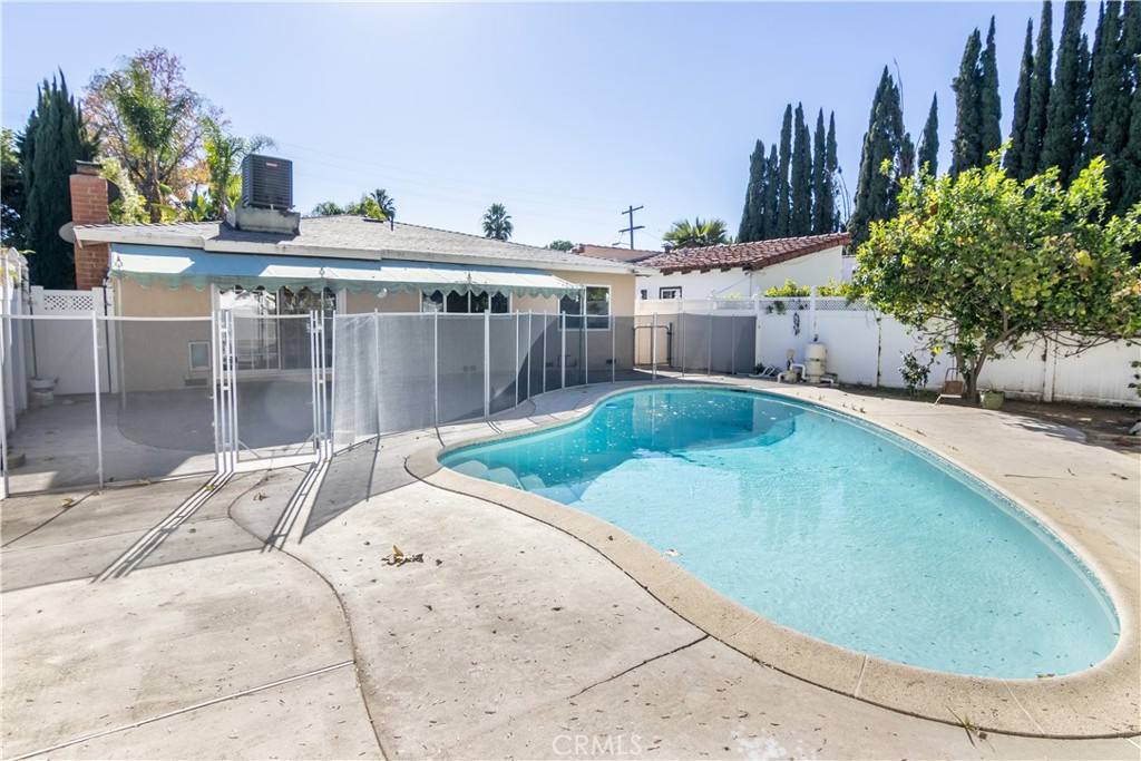 Apartment for rent at 15439 Vose St, Van Nuys, CA 91406