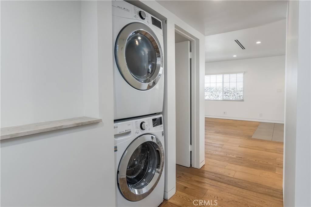 Apartment for rent at 15439 Vose St, Van Nuys, CA 91406