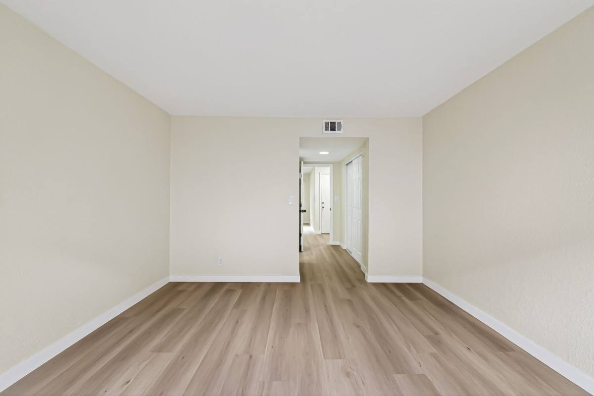 Apartment for rent at 1250 S Brookhurst, Anaheim, CA 92804