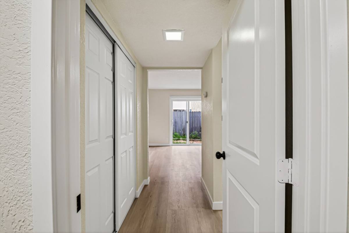 Apartment for rent at 1250 S Brookhurst, Anaheim, CA 92804