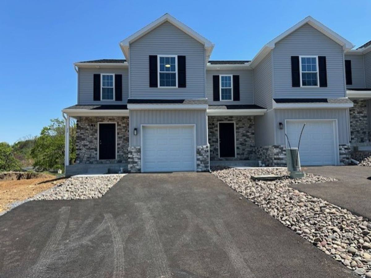 Townhouse for rent at 22 Sand St, Lebanon, PA 17042