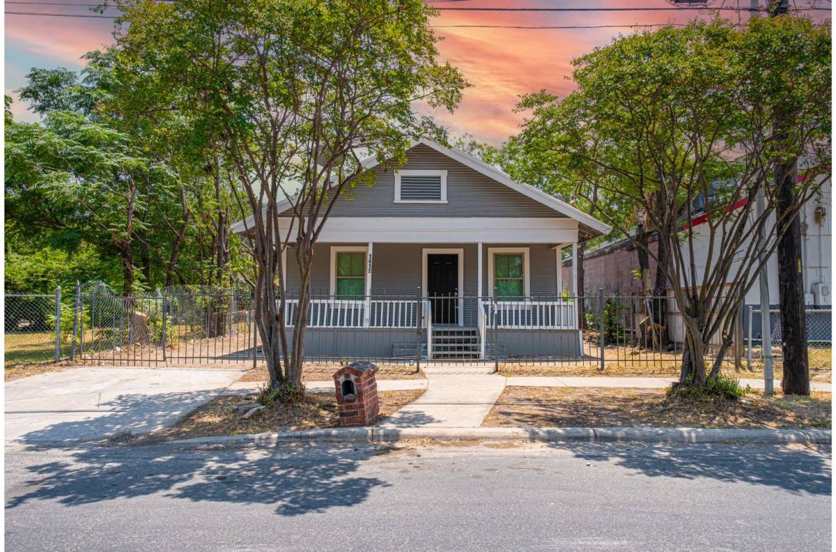 House for rent at 1412 Hays St, San Antonio, TX 78202