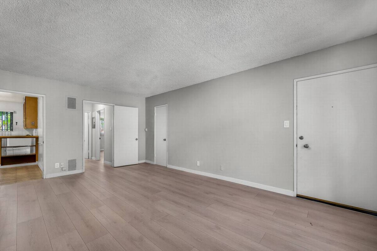 Apartment for rent at 4926 August St, Los Angeles, CA 90008