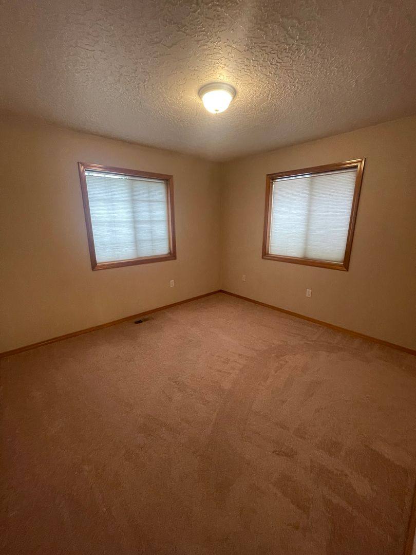 House for rent at 2663 Oak Ridge St NW, Albany, OR 97321