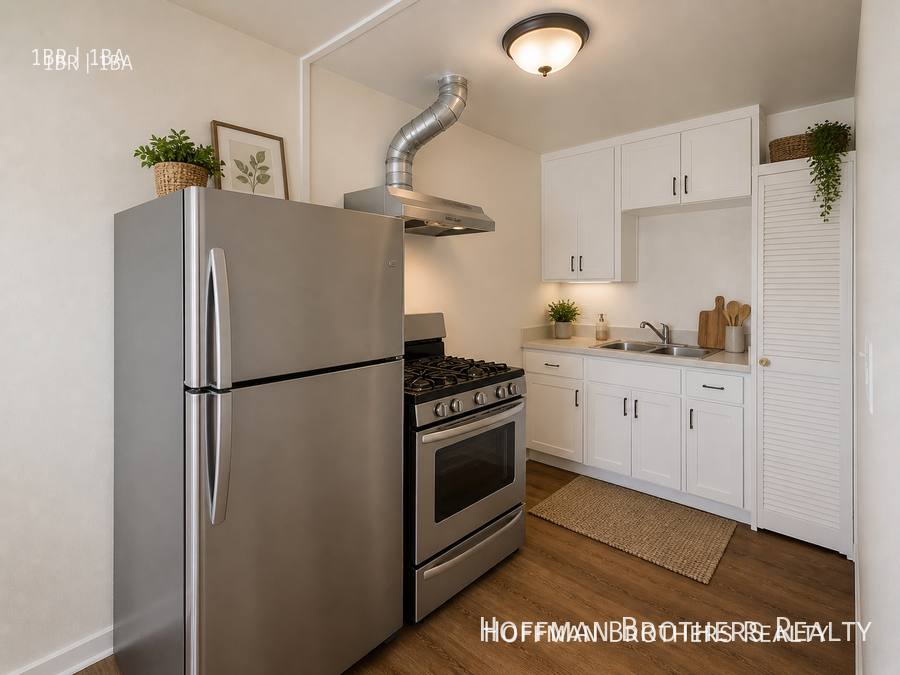 Apartment for rent at 3414 Virginia Rd #1, Los Angeles, CA 90016