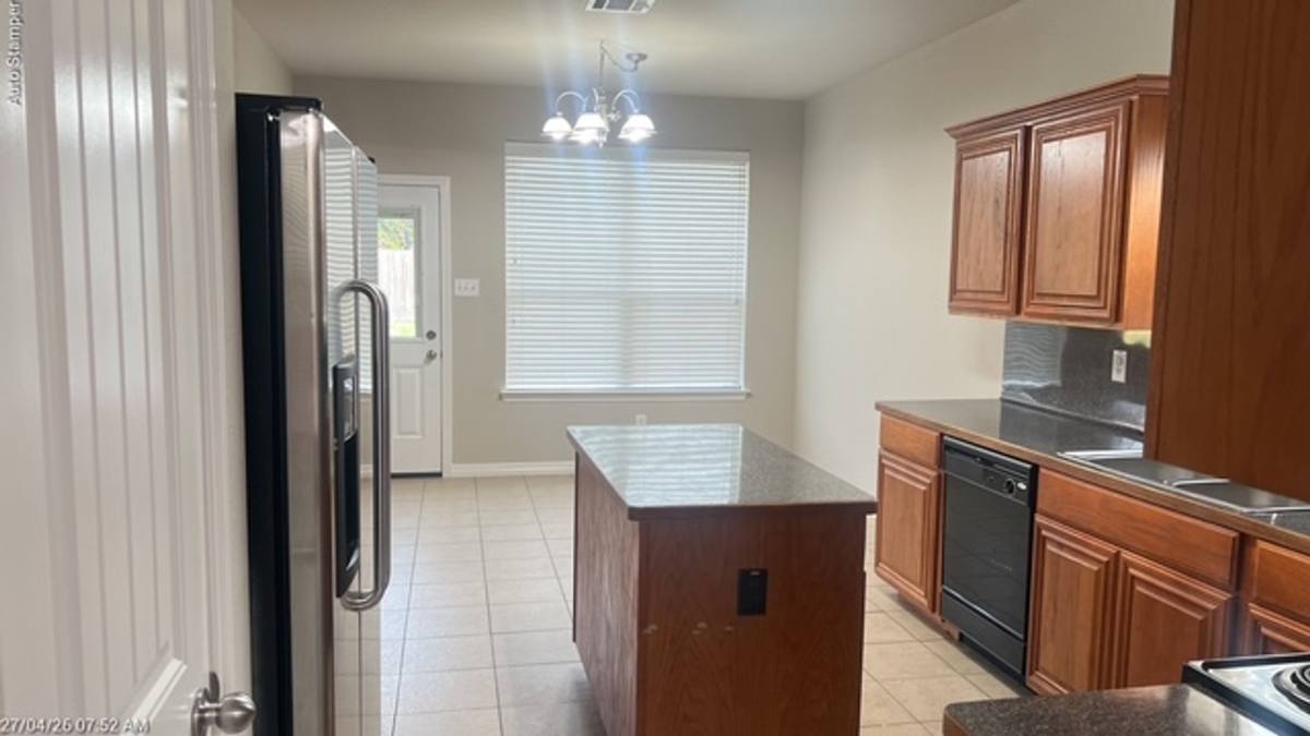 House for rent at 1509 Weeping Willow Lane, Arlington, TX 76002