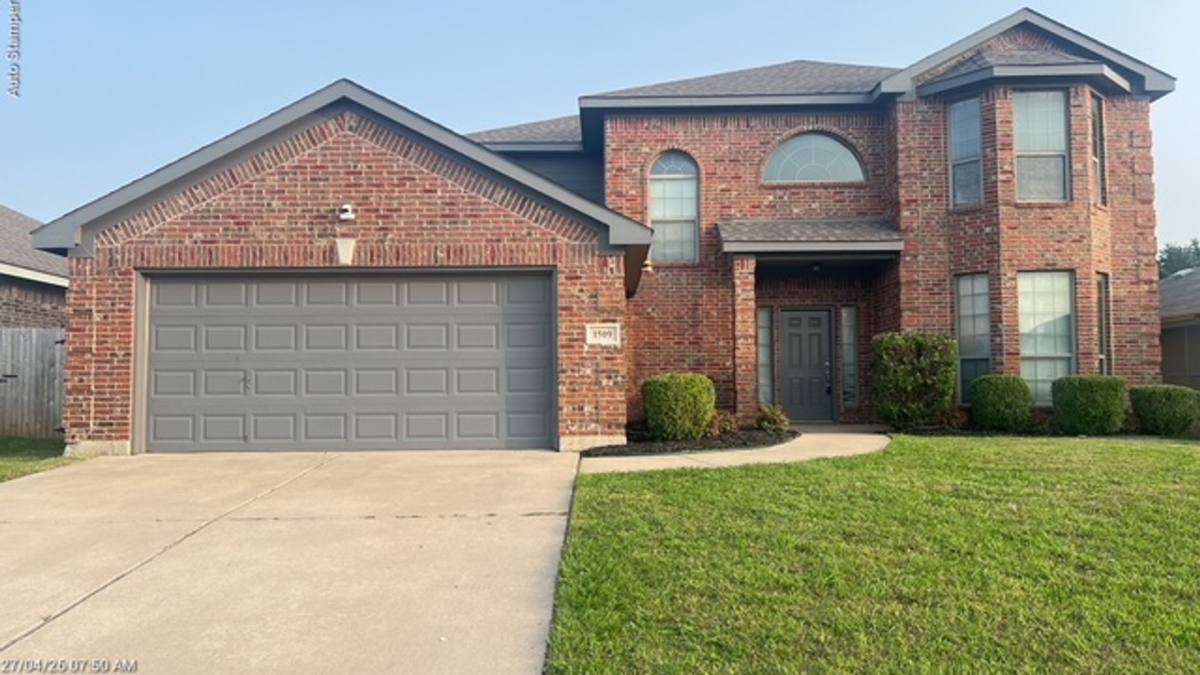 House for rent at 1509 Weeping Willow Lane, Arlington, TX 76002