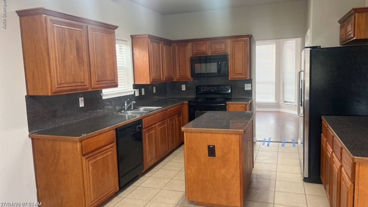 House for rent at 1509 Weeping Willow Lane, Arlington, TX 76002