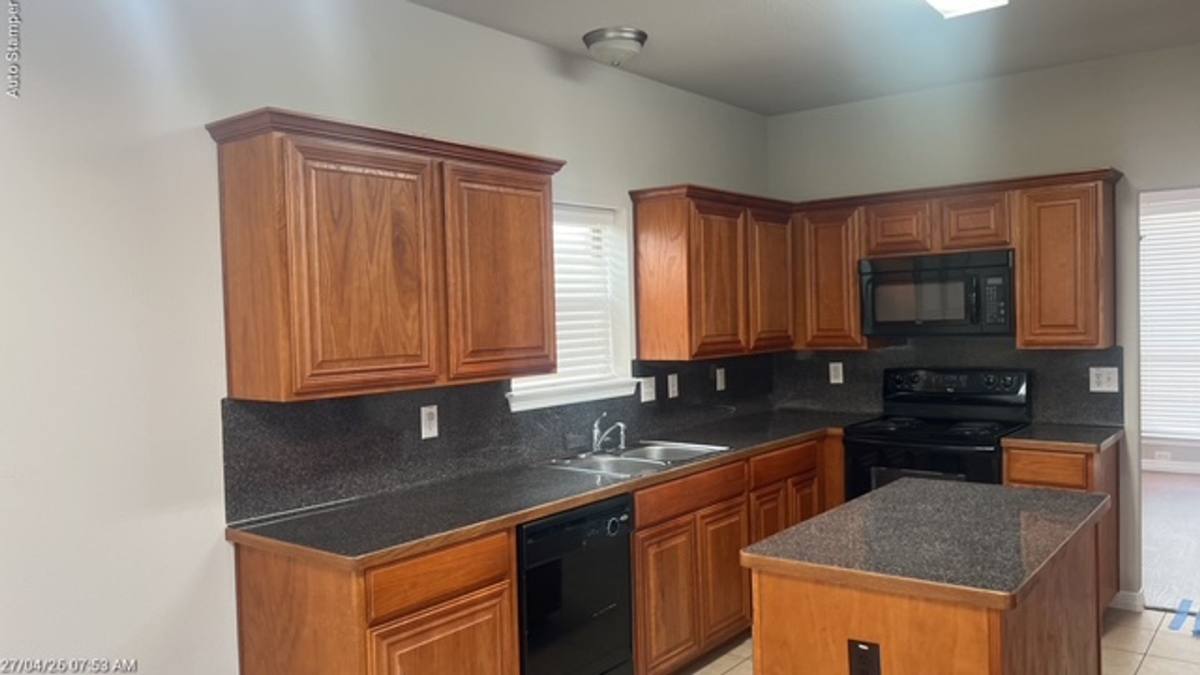 House for rent at 1509 Weeping Willow Lane, Arlington, TX 76002