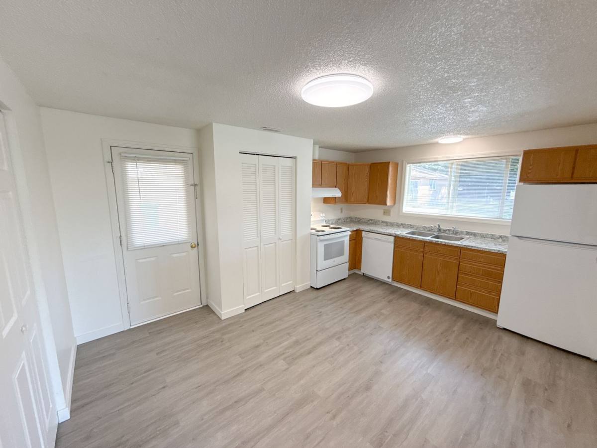 Apartment for rent at 3037 Kane St, Klamath Falls, OR 97603