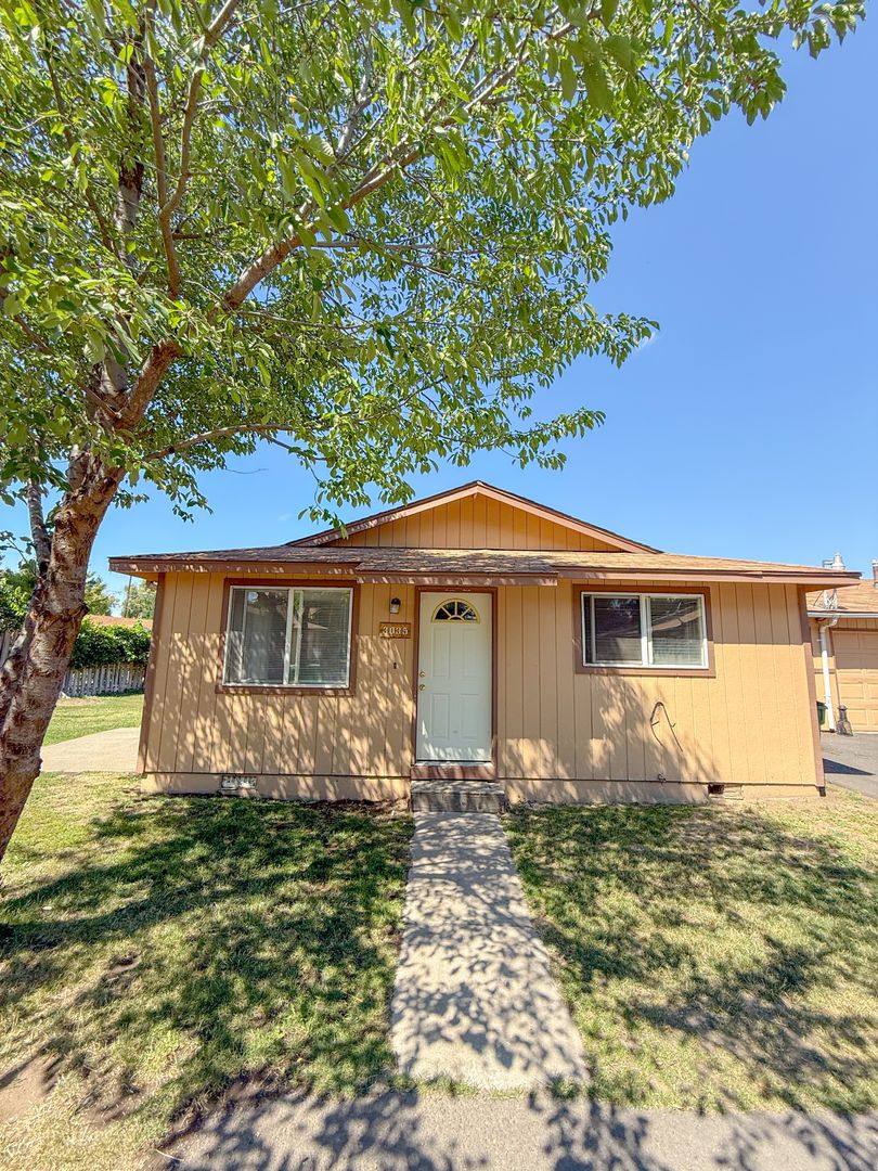 Apartment for rent at 3037 Kane St, Klamath Falls, OR 97603