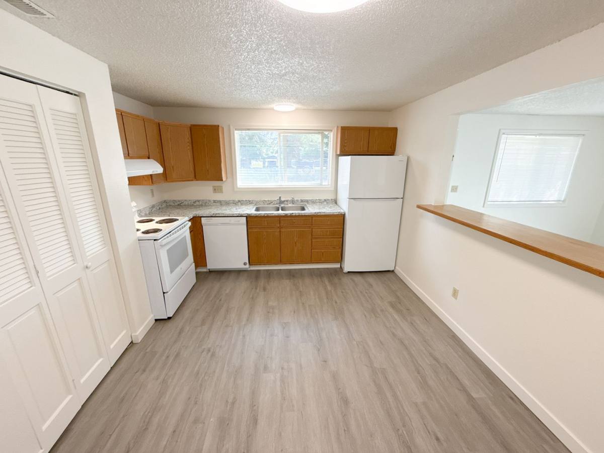 Apartment for rent at 3037 Kane St, Klamath Falls, OR 97603