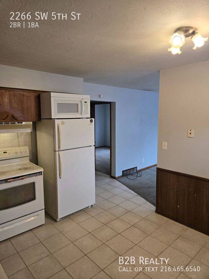 Apartment for rent at 2266 SW 5th St, Akron, OH 44314