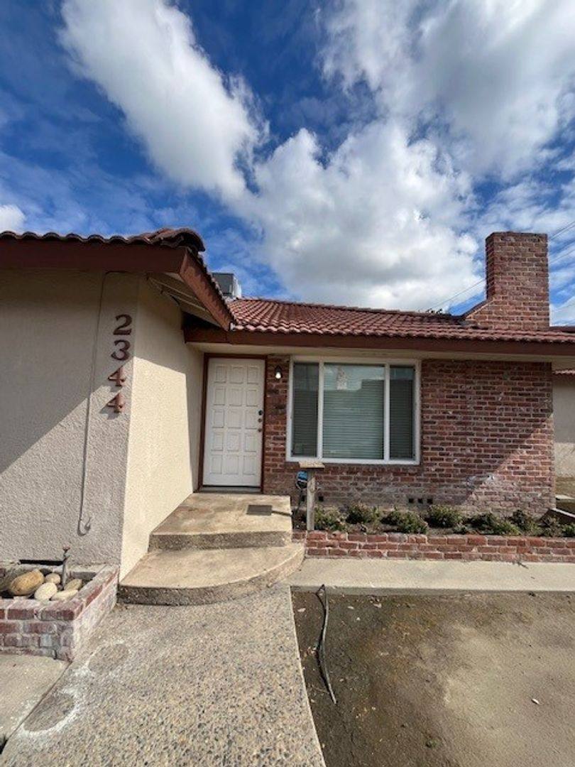 House for rent at 2344 W Walnut Ave, Visalia, CA 93277