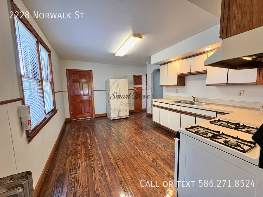 Apartment for rent at 2228 Norwalk St, Hamtramck, MI 48212