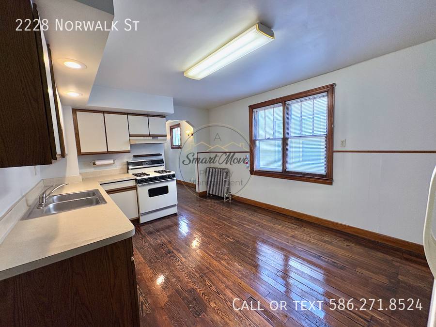 Apartment for rent at 2228 Norwalk St, Hamtramck, MI 48212