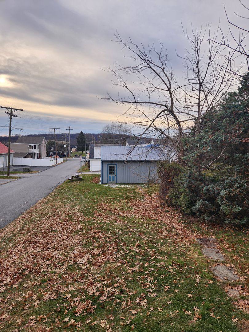 House for rent at 120 Cooper St, Manchester, PA 17345