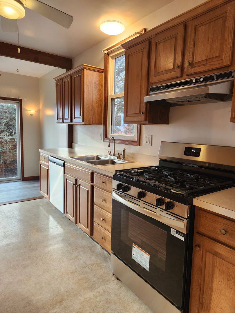 House for rent at 120 Cooper St, Manchester, PA 17345