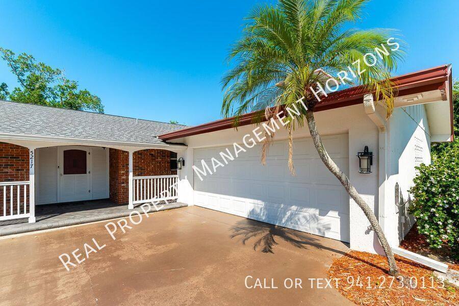 House for rent at 5217 Canterbury Dr, Sarasota, FL 34243