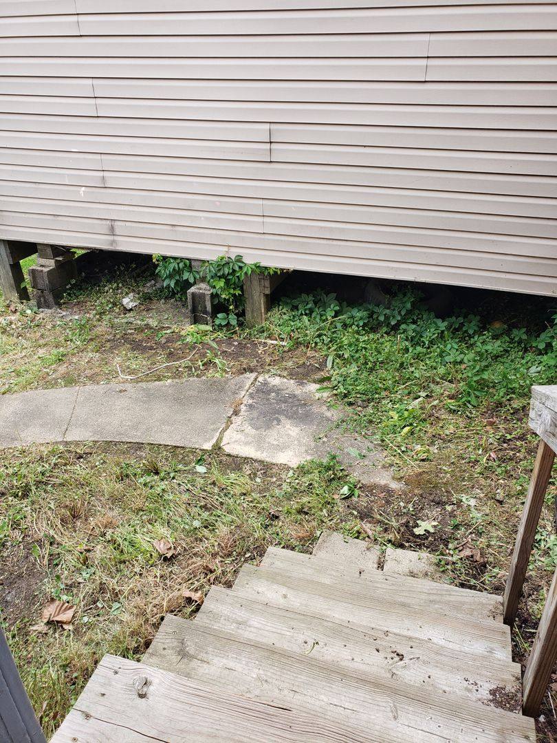 Apartment for rent at 2671 Brodhead Rd, Aliquippa, PA 15001